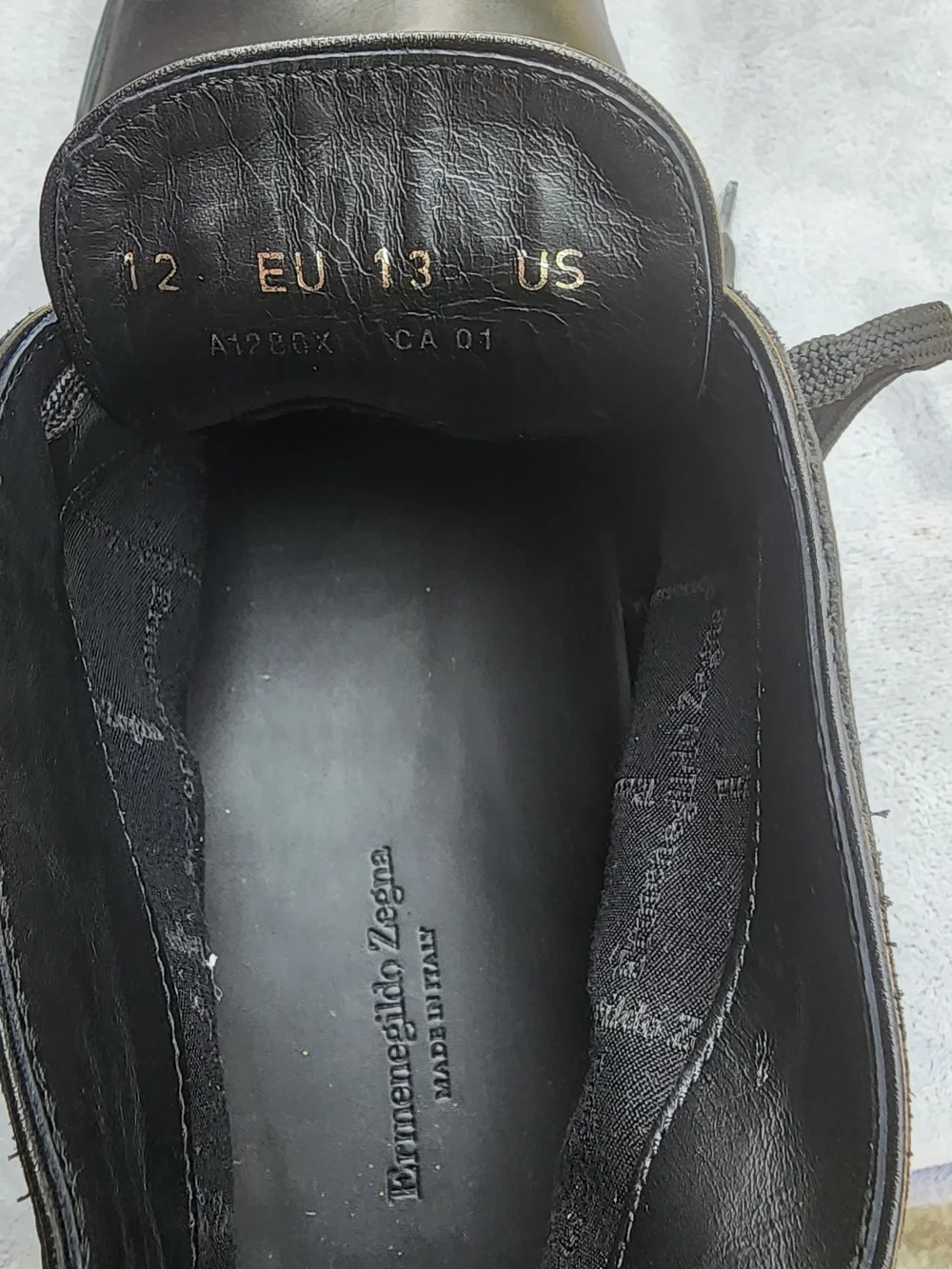Ermenegildo Zegna Men’s Black Leather Chukka Boot
